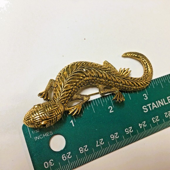 Large Gold Tone Lizard Statement Brooch Salamander Gecko Iguana Water Dragon - Picture 3 of 3